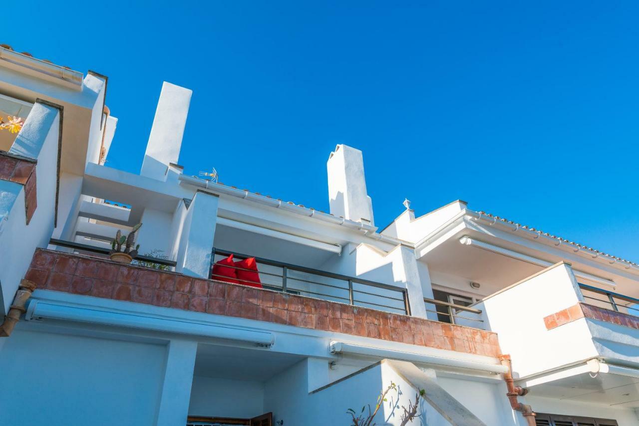 Apartamento de 53 m2 com 2 quarto Alcanada Exterior foto