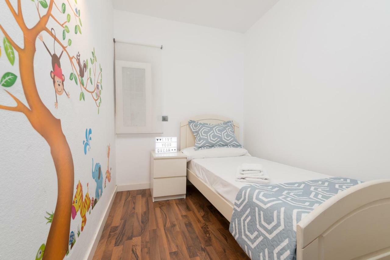 Apartamento de 53 m2 com 2 quarto Alcanada Exterior foto